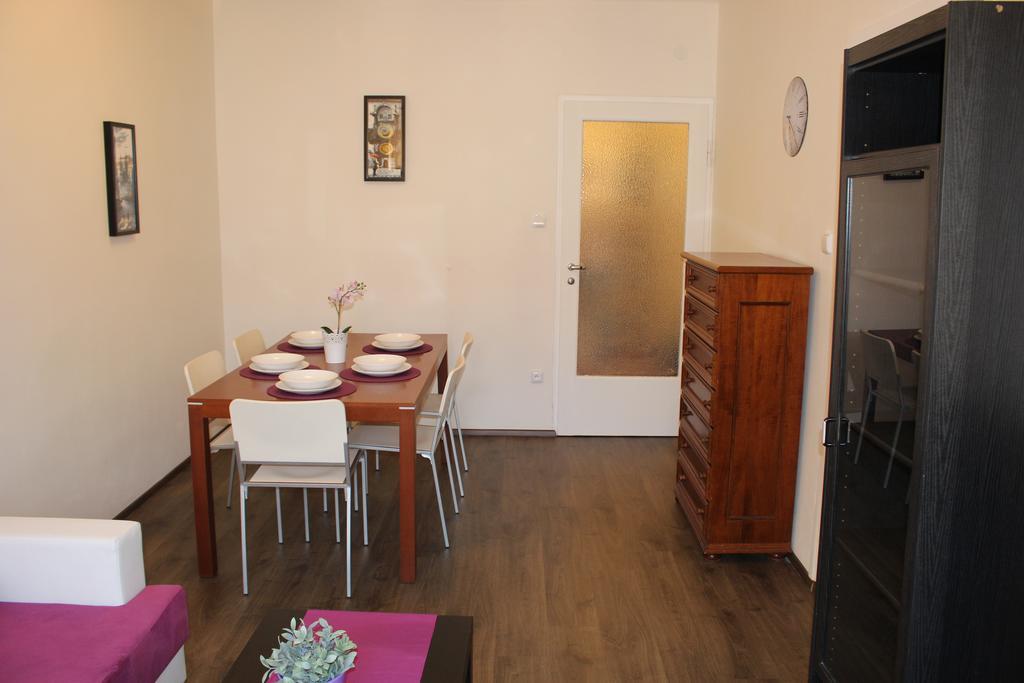 Go Native Prague Apartment Εξωτερικό φωτογραφία